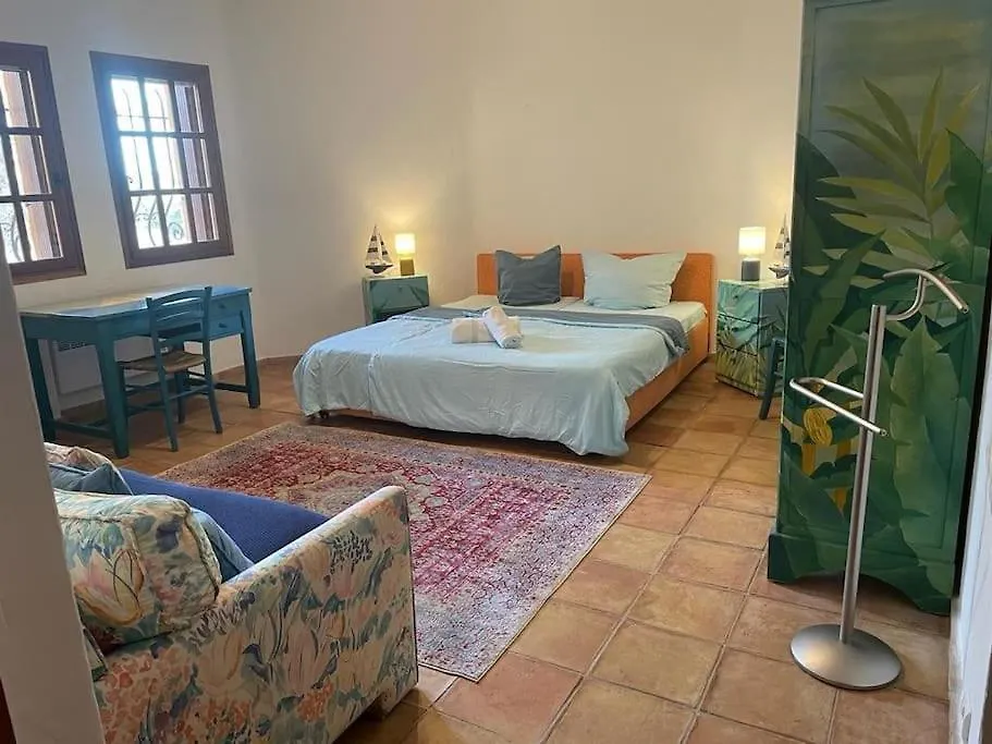Spacious Villa With Pool And Fireplace Roquebrune-sur-Argens
